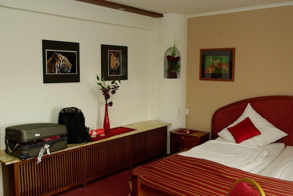 Hotel Sittardsberg Дуйсбург Экстерьер фото